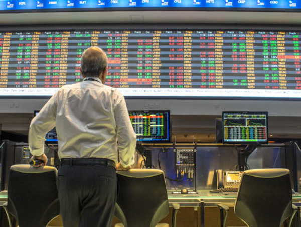 Ibovespa struggles as Brazilian real hits two-week lows amid rising inflation concerns