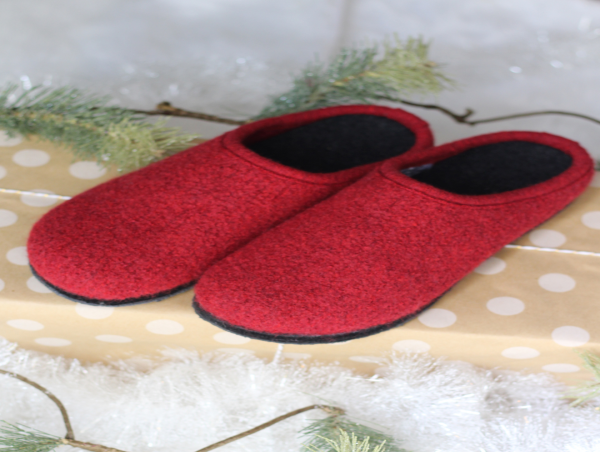  Holiday Gifts with 130+ Years of History: Stegmann Wool Clogs 