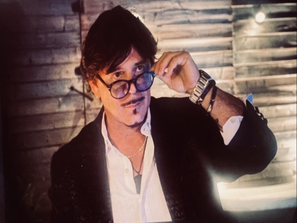 HIP Video Promo Presents: Michael Vincent Quatro releases brand new music video 'I NEED YOUR LOVE'