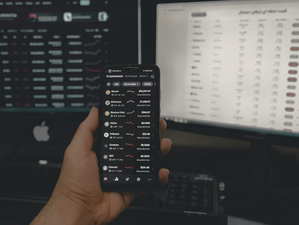 Vantard surpasses Popcat and Brett with innovative memecoin tracking and low market cap