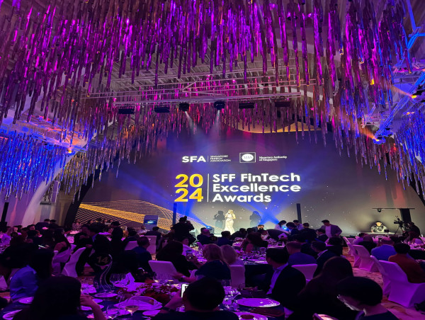  Squirro CEO Dorian Selz Honored at 2024 Singapore Fintech Festival 