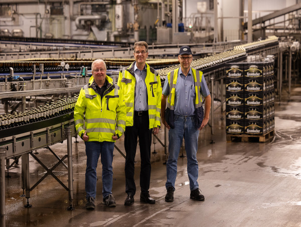  Strategic Investment In The Future: Krombacher Brauerei Modernises Bottling Plant With Large Scale Conversion 