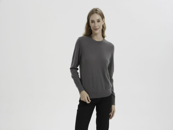  ARANYAA Launches with Flagship Product, the Cashmere Crewneck Sweater, to Gear Up for Winter Season 