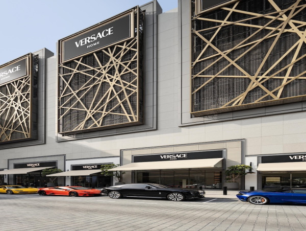  VERSACE HOME DUBAI BOUTIQUE OPENS 