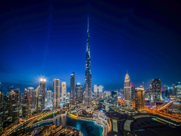  Burj Khalifa's Facade Gets a Dazzling Lighting Overhaul 
