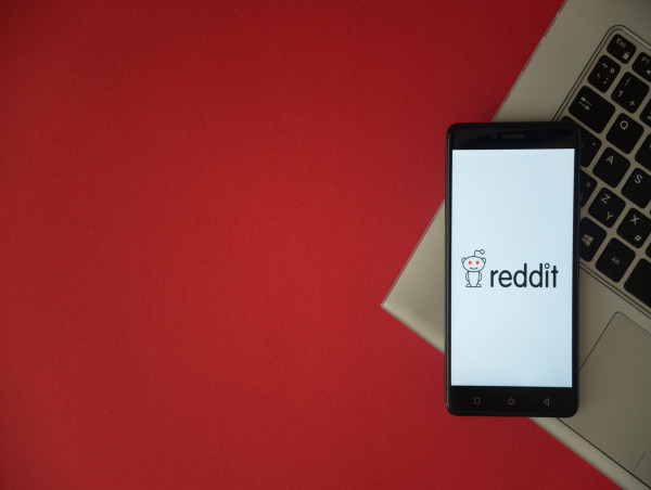 Reddit stock pares intraday gains despite double dose of good news