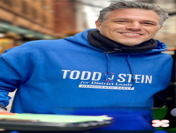 TJ Stein Hosts Fundraiser Event for Manhattan Borough President Mark Levine, Unveils Film Project