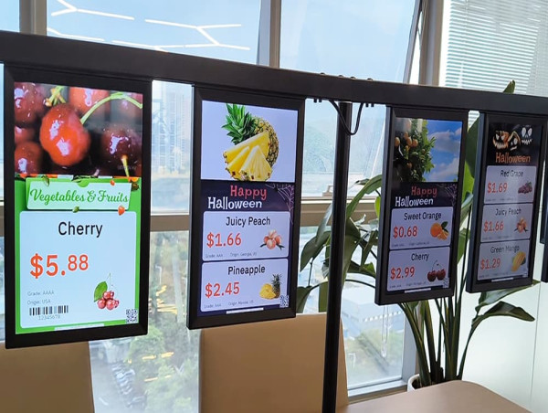  How Commercial Digital Signage is Transforming Supermarkets 