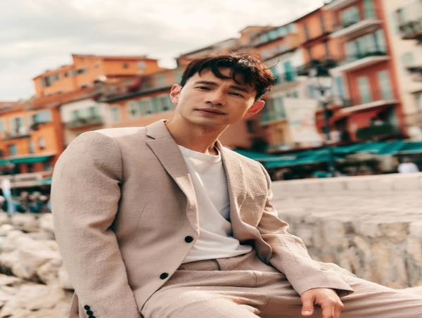  Jonathan Wong First Hong Kong Artist to Perform on S. Korea's MBC Music Core 