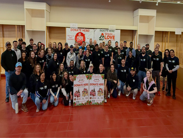  Cydcor Teams Up with Spark of Love and Ventura County Fire for the Third Consecutive Year Bringing Holiday Cheer to Southern California Families 