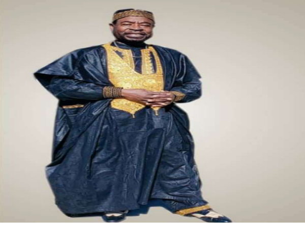  Devoted Author, John Ayoola Akinyemi Stands by Wife's Side Through Dementia, Inspires with Upcoming Book 