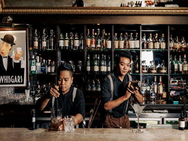 Craft & Whisgars Announce Special Christmas Eve & Day Celebration with Live Music and Festive Menu