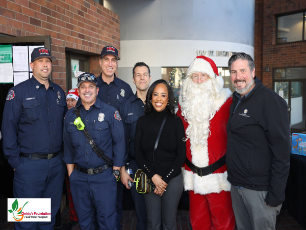  Free Groceries, Toys, and Santa Photos: Christy’s Foundation Brings Holiday Joy to Glendale and Northridge Families 