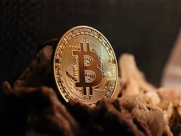 Bitcoin enters accumulation phase as Michael Saylor predicts $130K by Q1 2025