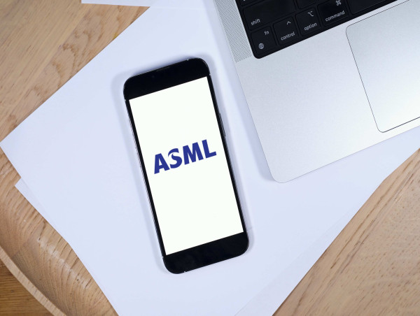  ASML stock forecast: will the Dutch semiconductor giant’s growth trajectory shift in 2025? 