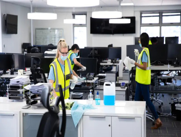  Crystal Services Announces Advanced Hygiene Cleaning Solutions for London Offices 