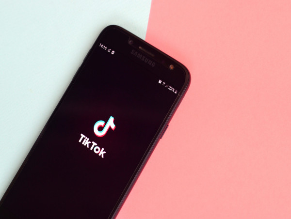  Ban or sale? TikTok faces pivotal Supreme Court showdown today 