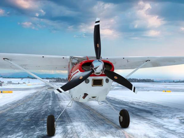  Hartzell Debuts Carbon Voyager Propellers Optimized for Cessna Skywagons 