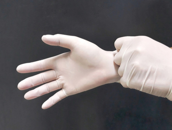  Cleanroom Disposable Gloves Market Insights Key Applications Across Industries 