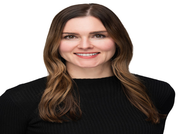  Jenna Estlick Promoted to President, HR Solutions at Versique Executive, Professional and Interim Recruiting 