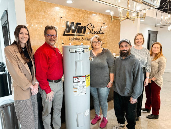 Mr. Rooter Plumbing of Northwest Florida Gives Back to A Member of Their Community