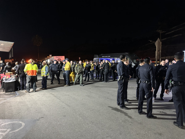 Roaming Hunger Rallies to Feed First Responders Amid Los Angeles Wildfires