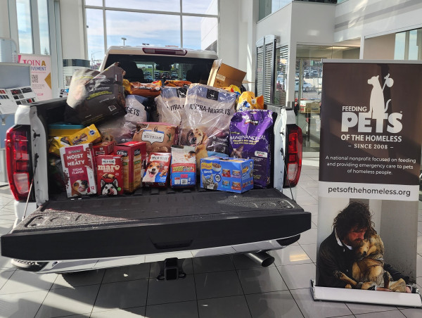  Feeding Pets of the Homeless Provides Relief to Pet Owners Displaced by Los Angeles Fires 