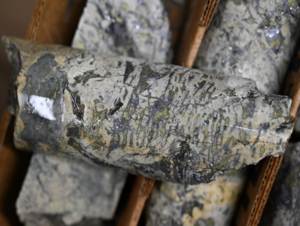  Barksdale Resources Corp. Intersects High-Grade Sulfide 