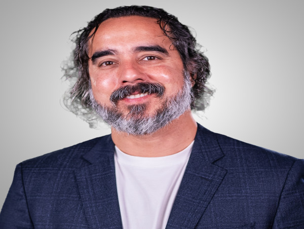  Manuel Suárez Joins Legacy Makers TV to Share Cutting-Edge Marketing Strategies 