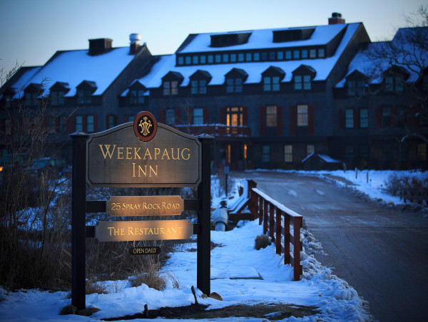  Weekapaug Inn Celebrates Winter with Seasonal Offerings 