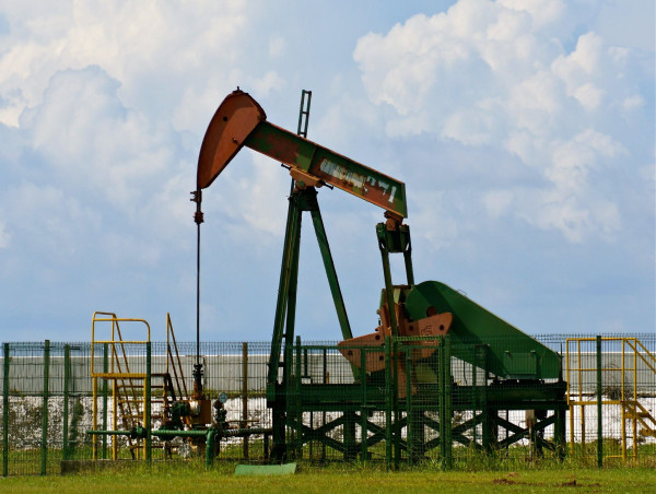  Why are US oil and gas companies hesitant to expand production in 2025? 