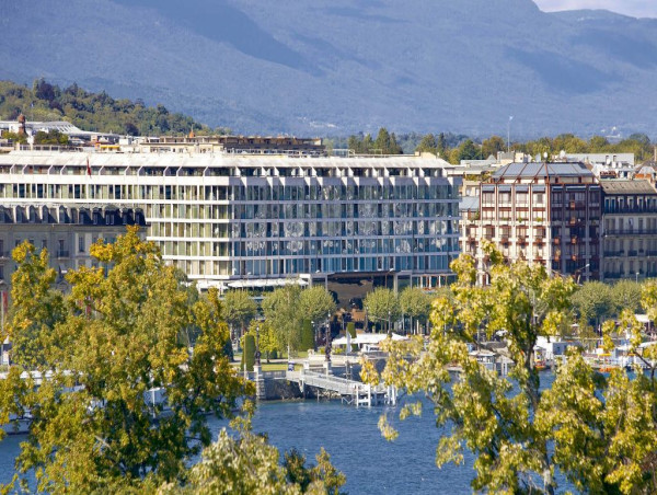  Fairmont Grand Hotel Geneva prepares to auction Entire Content prior to a Transformational Renovation 