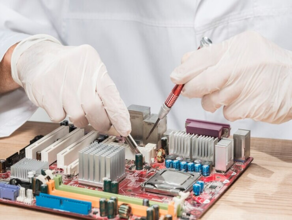  Electronic Chemicals and Materials Market Size to Worth USD 95.63 Billion by 2030 With a 6.0% CAGR 