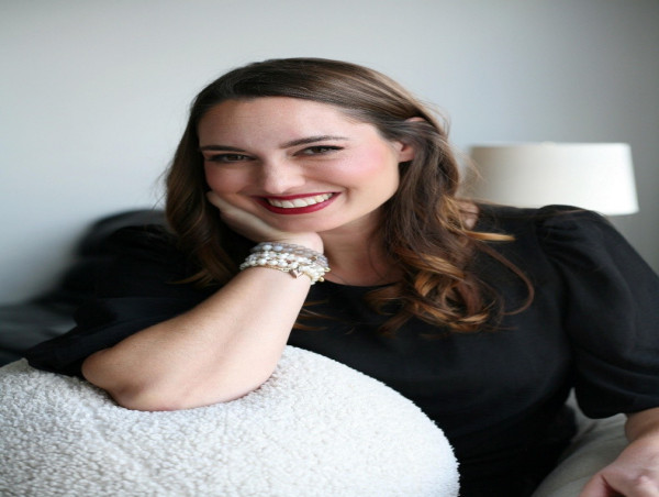  Steph Coulson selected as Top Holistic Health Entrepreneur of the Year by IAOTP 