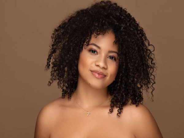  Summer Chamblin, Daughter of Fashion Icon June Ambrose, Launches New Hair Product 