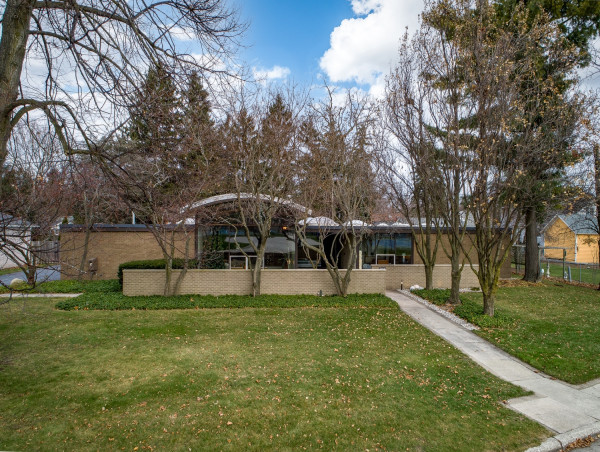 Mid-Century Modern Masterpiece Hits the Market in Bay City
