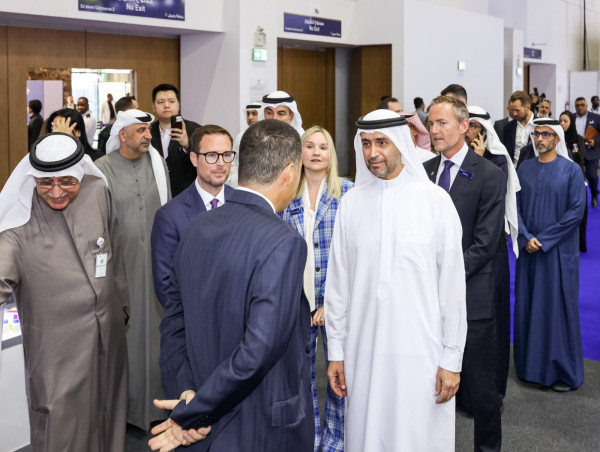  His Excellency Awadh Seghayer Al Ketbi, Director General of Dubai Health Authority, opens Medlab Middle East 2025 