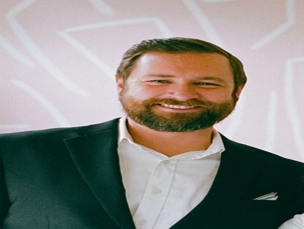 DISTRICT EXPERT MATT BARROW JOINS PEARL