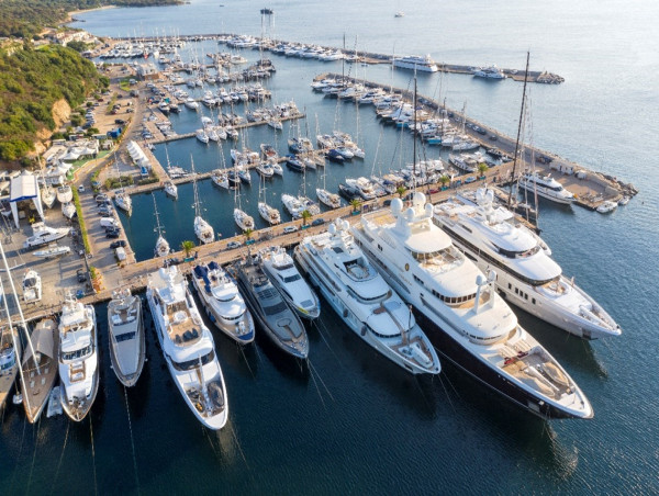  IGY Marinas e Aqua superPower lanciano la prima stazione di ricarica marina in Sardegna 