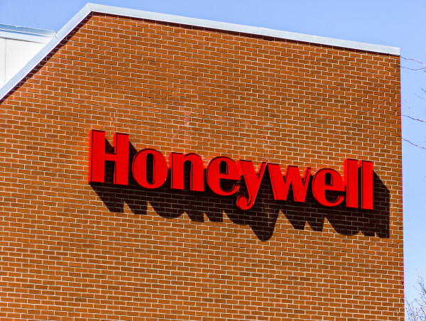  Why is Honeywell splitting into three companies? 