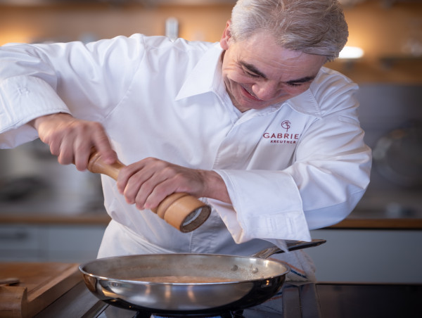  Cristel® Partners With Chef Gabriel Kreuther To Outfit His Michelin Starred Kitchens With Castel’Pro® Ultraply® Cookware 