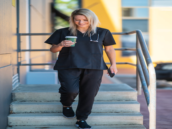  Simply Scrubs Launches Softies Eaton Women’s Premium Hybrid Jogger Leg Scrub Pants 