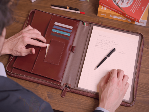  Maruse Introduces the Zip Leather Portfolio Case, Handcrafted in Italy for Business Professionals 