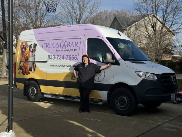  EarthWise Pet Expands GROOMBAR Mobile Concept with 43 New Locations Coming to Chicagoland 