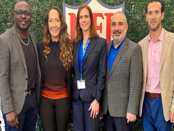  J&B MEDICAL, POSSIBILITIES FOR CHANGE, AND AMERIHEALTH CARITAS LA JOIN NFL LEGEND MARSHALL FAULK FOR 'HUDDLE FOR HEALTH' 