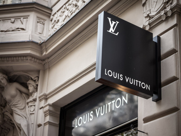 Here’s why the LVMH share price may rebound this year