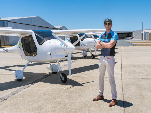  Airport Hangar Shortage Leads to Businesses and Passengers Missing Out 