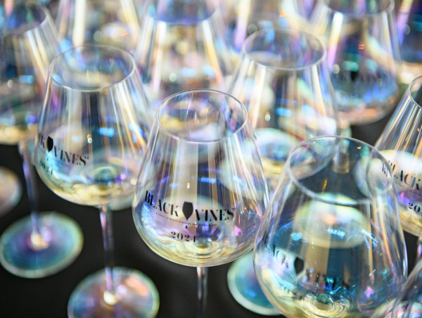 Sisterly Drinkware Expands into the Wine and Spirits Industry with Custom Glassware