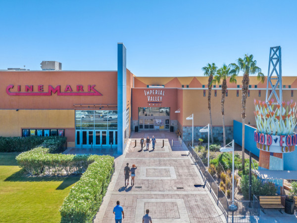  Imperial Valley Mall acquired by Tryperion, Peak Financial Partners, and Duke Real Estate Group 