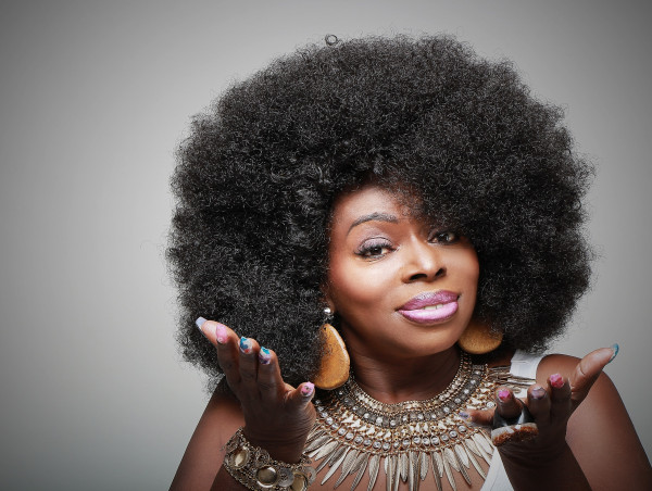  Renowned Neo-Soul Singer Angie Stone Passes Away at 63 